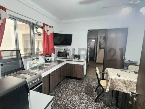 VENTA PISO DE 4AMB. EN FLORESTA