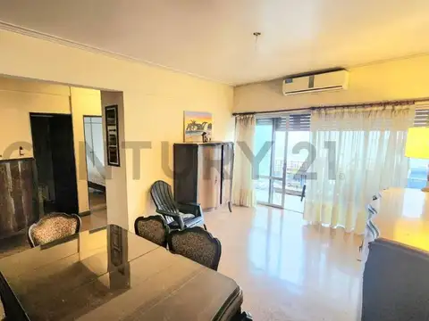 VENTA PISO DE 4AMB. EN FLORESTA