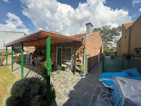 Muy linda casa 3 ambientes - ¡ Lote 11.75 x 32.70 !
