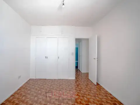 Rivadavia 6700 - Patio - 4 amb c dep - apto profesional o vivienda - Seguridad