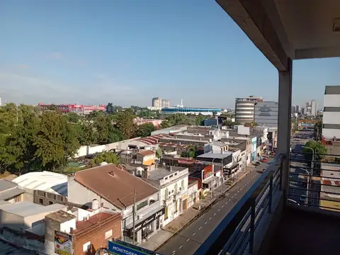 DEPARTAMENTO 2 AMBIENTES CON BALCON Y VISTA AL FRENTE. AV. BELGRANO 1368 AVELLANEDA.