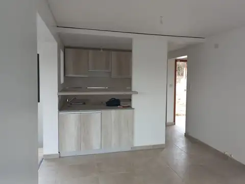 Casa 2 ambientes con 2 baños