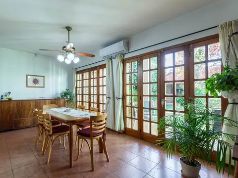 Casa en Venta en La Plata [Cod: 830]