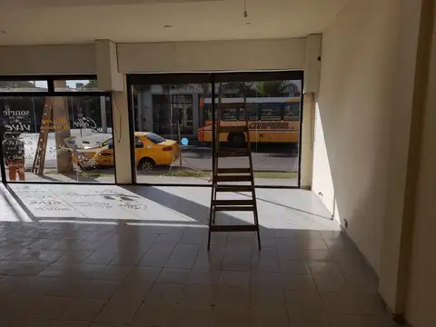 Local en Alquiler en General Pueyrredón, $ 650.000