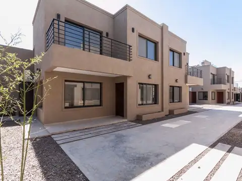 Depto Tipo Casa en Venta en Lanus Oeste, USD 119.000