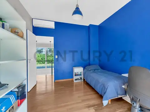 Casa 5 ambientes con 3 baños