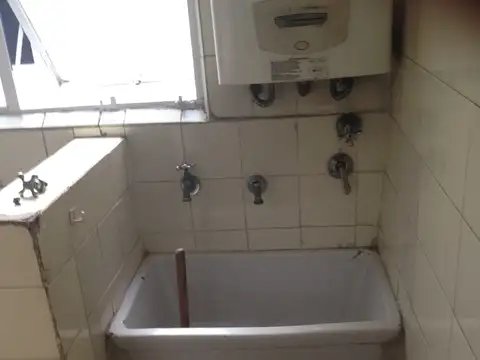 Av La Plata 1400, Piso 8