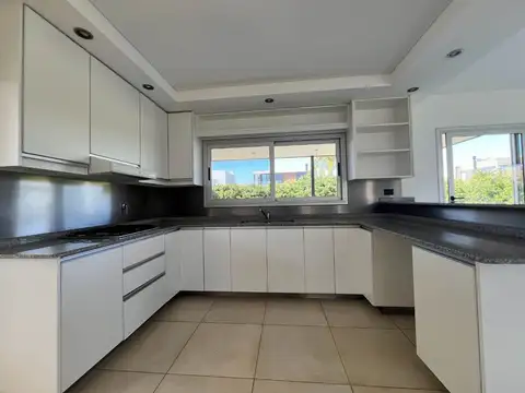 ALQUILO CASA PUERTOS BARRIO VISTAS 4 DORM. PILETA