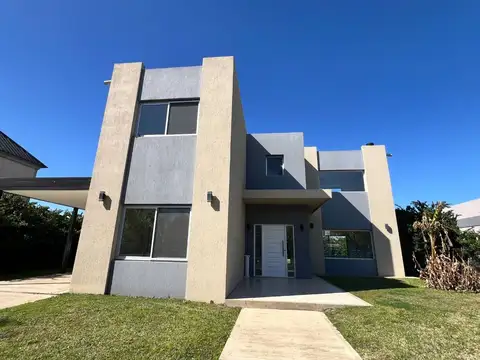 Casa en Alquiler en Puertos - Barrio Vistas, USD 1.600