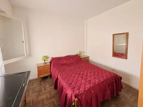 Falucho 1800, Piso 8