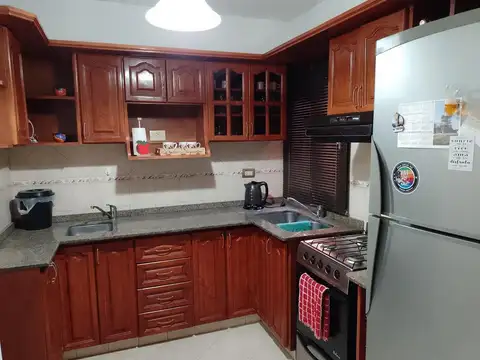 Oportunidad en el centro de Villa Carlos Paz, excelente departamento amueblado.