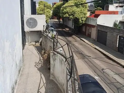 VILLA DEVOTO. PJE R.DE IBARROLA AMPLIO PH 3 AMB.2 PLANTAS EN
