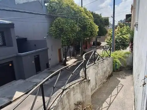 VILLA DEVOTO. PJE R.DE IBARROLA AMPLIO PH 3 AMB.2 PLANTAS EN