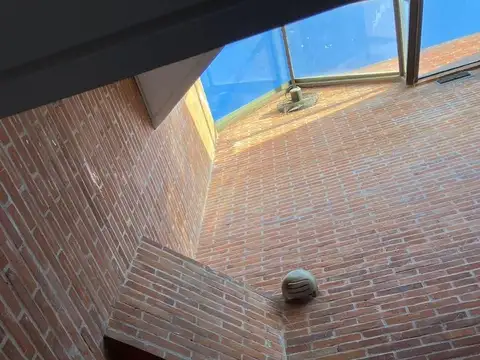 VENTA OFICINA 4 AMBIENTES EN SAN ISIDRO