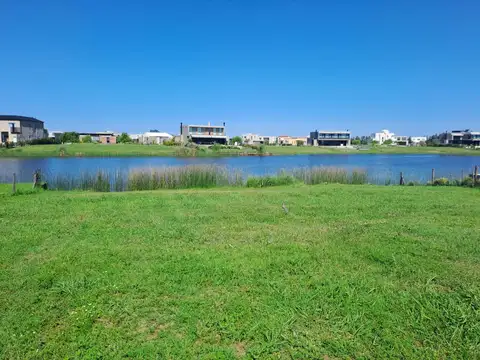 VENTA LOTE A LA LAGUNA CENTRAL MEJOR PRECIO FINANCIADO | BARRIO  EL NAUDIR