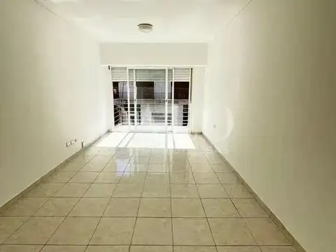 Castelli 100, Piso 6