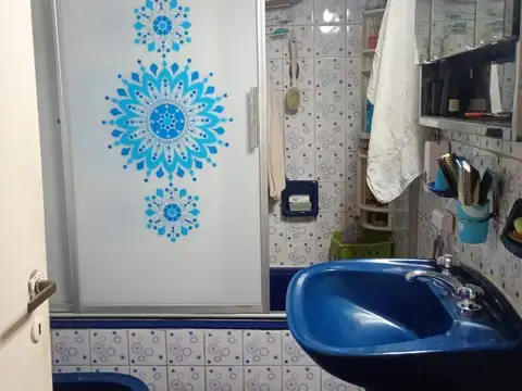 CASA EN VENTA CON GARAGE