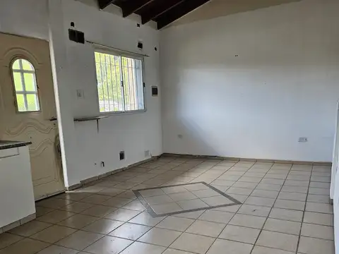 Departamento en Alquiler en Paso Del Rey, $ 380.000