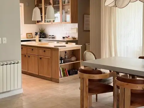 Casa en Venta en Praderas De San Lorenzo, USD 580.000