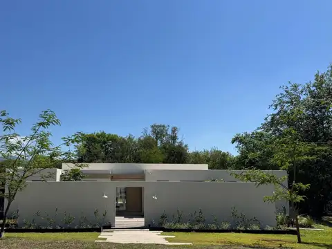 Casa divina y super luminosa en Praderas