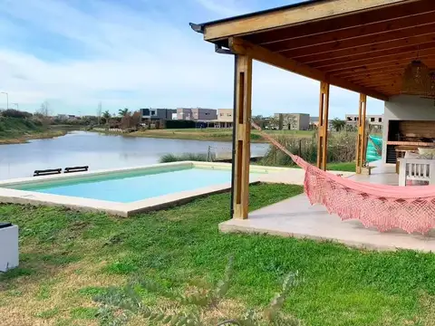 Casa en Alquiler de 3 dormitorios
