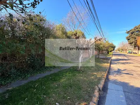 Venta de amplio terreno en Ituzaingó Norte
