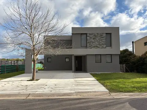 Casa en Venta en San Matias, USD 420.000