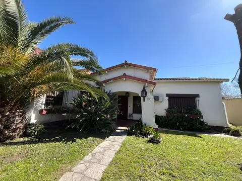 Casa 4 Ambientes en Bella Vista