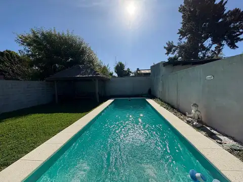 Casa en Venta en Villa Elvira [Cod: 1-6914682]
