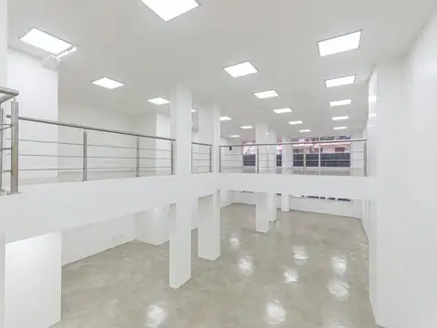 Oficina en Venta - Refaccionada a Nueva - Recoleta