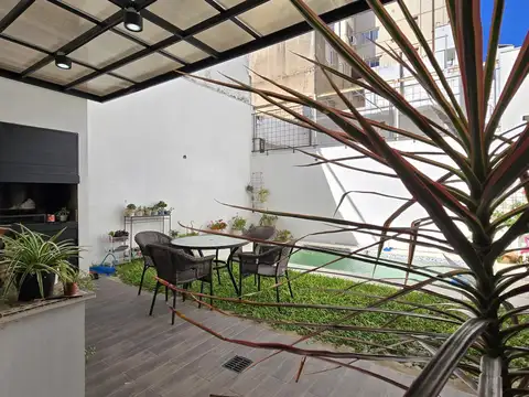 Se vende Casa de 3 Dormitorios con Piscina en Recoleta