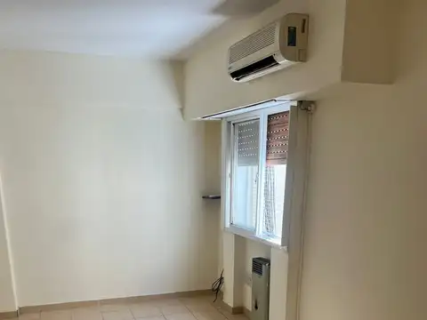 Departamento 3 ambientes muy luminoso con cocina separada