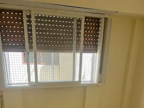 Departamento 3 ambientes muy luminoso con cocina separada