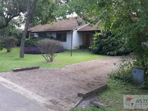 Casa 3 ambientes con 2 baños