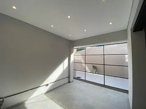 Local en Alquiler en Lobos, $ 3.000.000