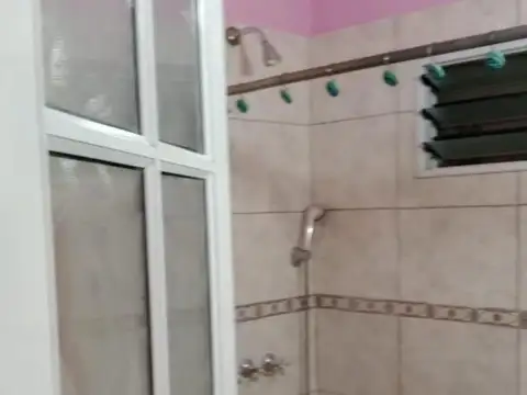 Casa en venta de 4 ambientes mas 2 deptos en Tortuguitas