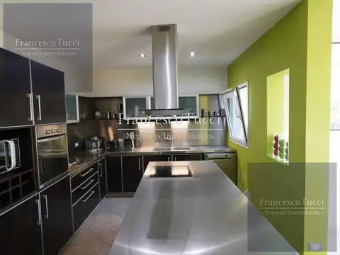 Casa en Venta en Santa Ana, USD 345.000