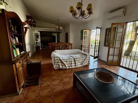 CASA 3 DORMITORIOS VILLA RIVERA INDARTE