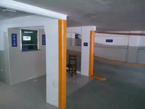 Tacuarí 600, Piso 2