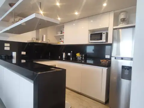Departamento en Venta en Costa del Salado, USD 1.800.000