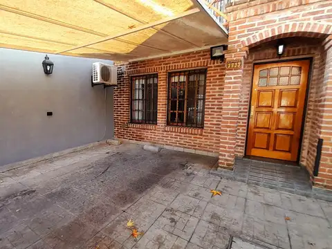 Casa en Venta en Olivos Maipu/Uzal, USD 240.000