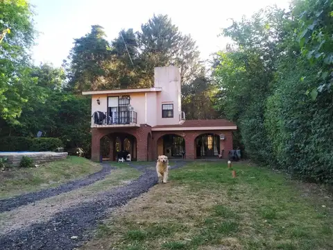 Venta de casa quinta 1200m en Las Casuarinas Lujan