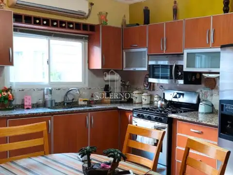 Depto Tipo Casa en Venta de 6 ambientes