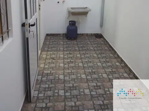 Depto Tipo Casa 2 ambientes con 1 baño
