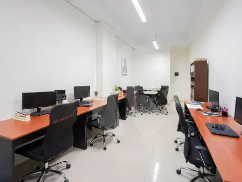 Local en Venta en Monte Castro!