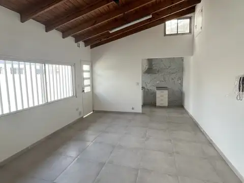 Avellaneda 4800, Piso 1
