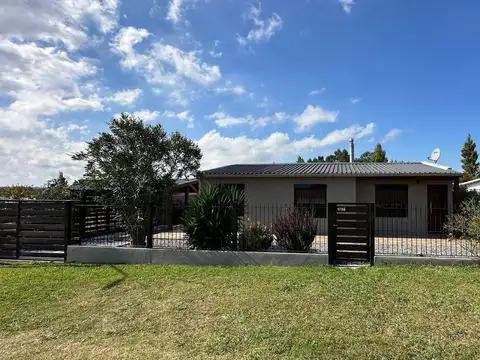 Casa en venta - 3 Dormitorios 2 Baños - Uruguay