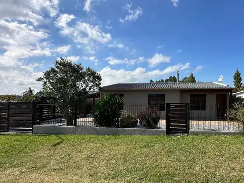 Casa en venta - 3 Dormitorios 2 Baños - Uruguay