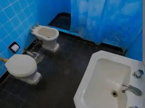 Avenida Bartolomé Mitre e/ Esquiú y Falkner