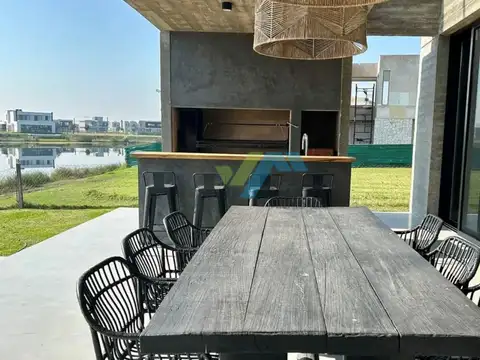 Casa en Venta 1 año
